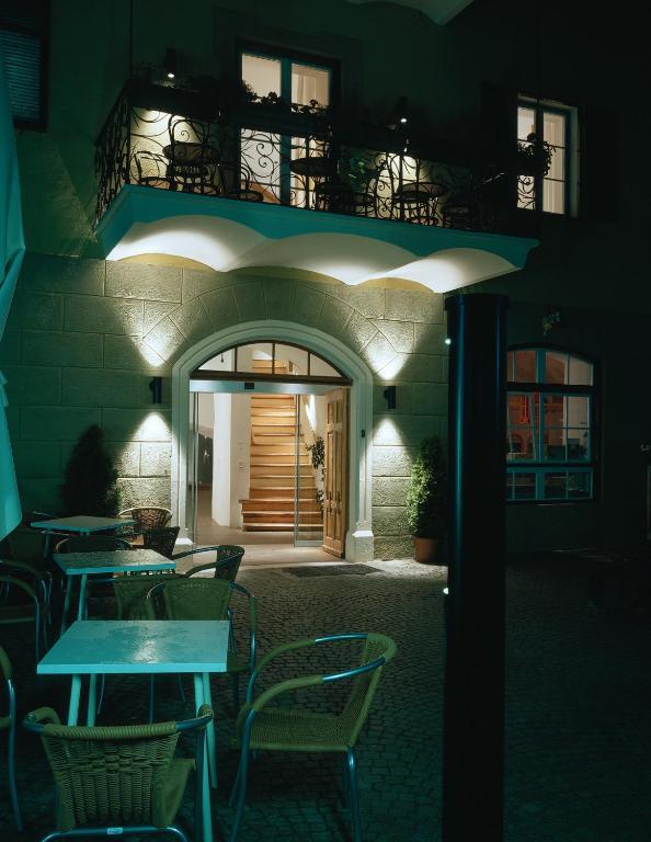 Hotel Gasthof Gruener Baum Glorenza Exterior foto